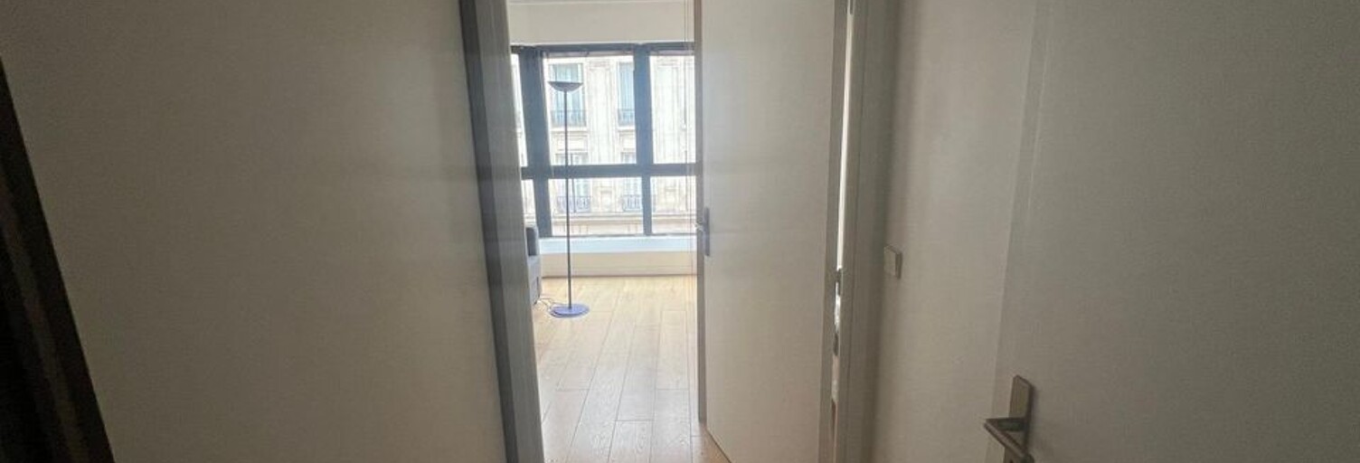 Appartement 1 Pièce 27 m² à louer à Paris 15 (75015)