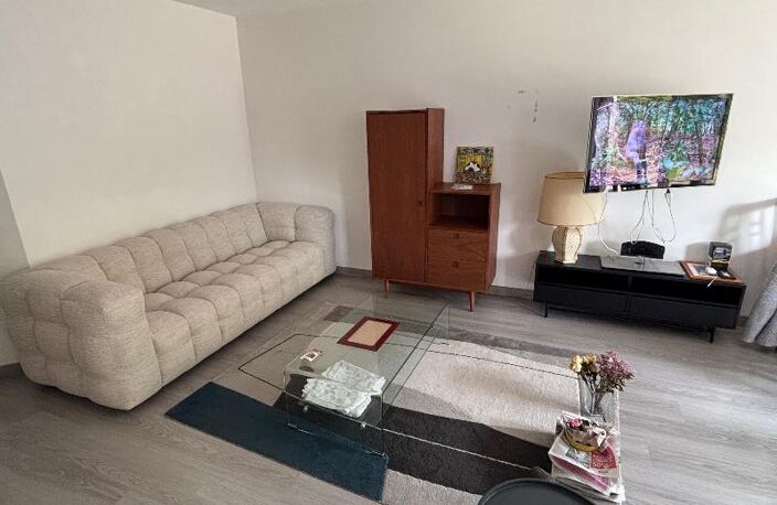 T3 — photo 3