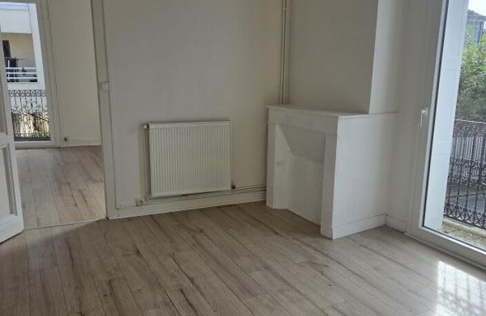 T3 — photo 3