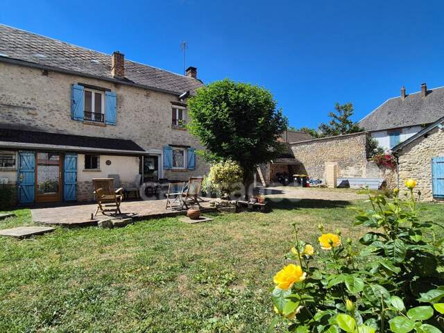 Maison à vendre 5 pièces  (91)MONNERVILLE– Maison en pierre avec dépendances et cave — photo du bien