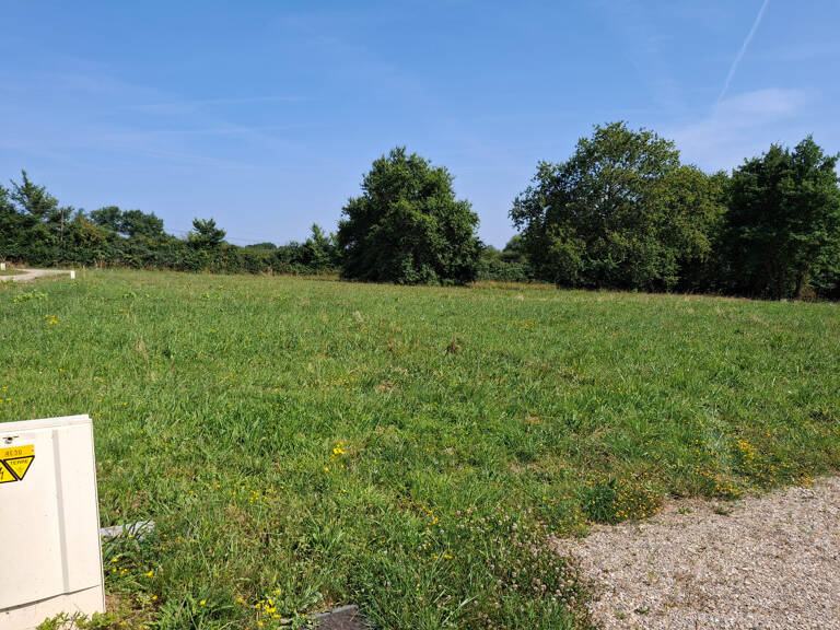 Terrain à vendre de 1 078,00 m² proche de CASTELJALOUX (47) lotissement 8 lots — photo 1