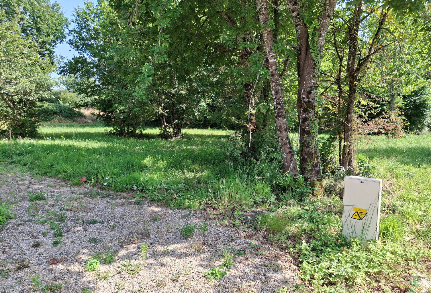 Terrain à vendre de 979,00 m² proche de CASTELJALOUX (47) lotissement 8 lots — photo 1