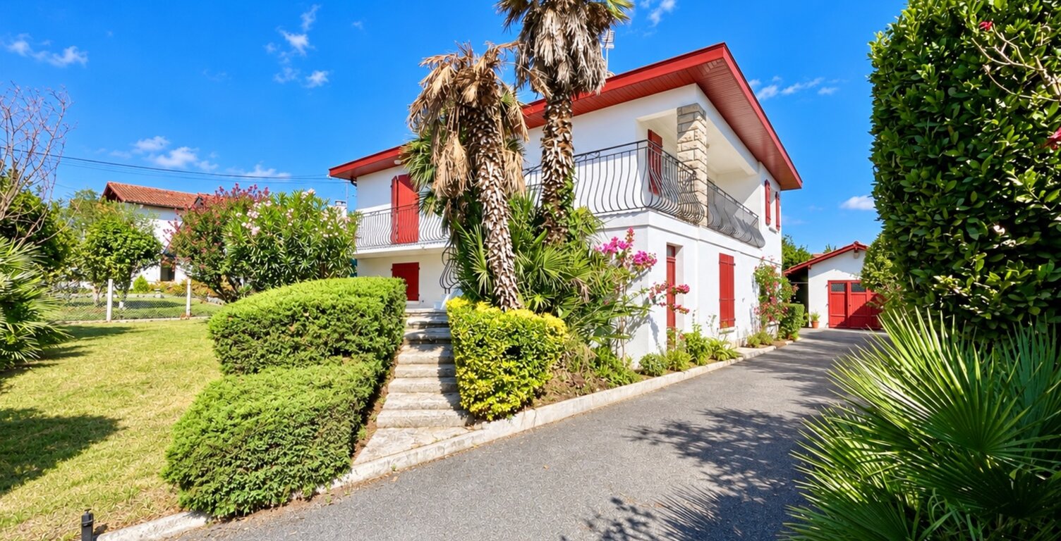 ANGLET FLEURISTES – Maison 9 pièces de 202 m² habitables – Double habitation ou activité professionnelle/libérale possible — photo 1