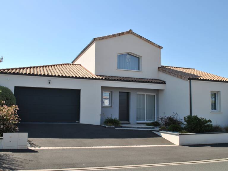 Maison à vendre 7 pièces L'HERBERGEMENT (85) — photo 1