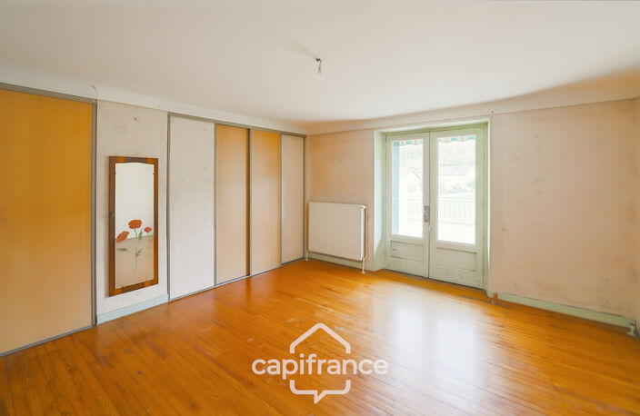 Maison à rénover 3 chambres avec jardin, garage et vue sur le Revermont, à Beaufort-Orbagna (39) — photo 2