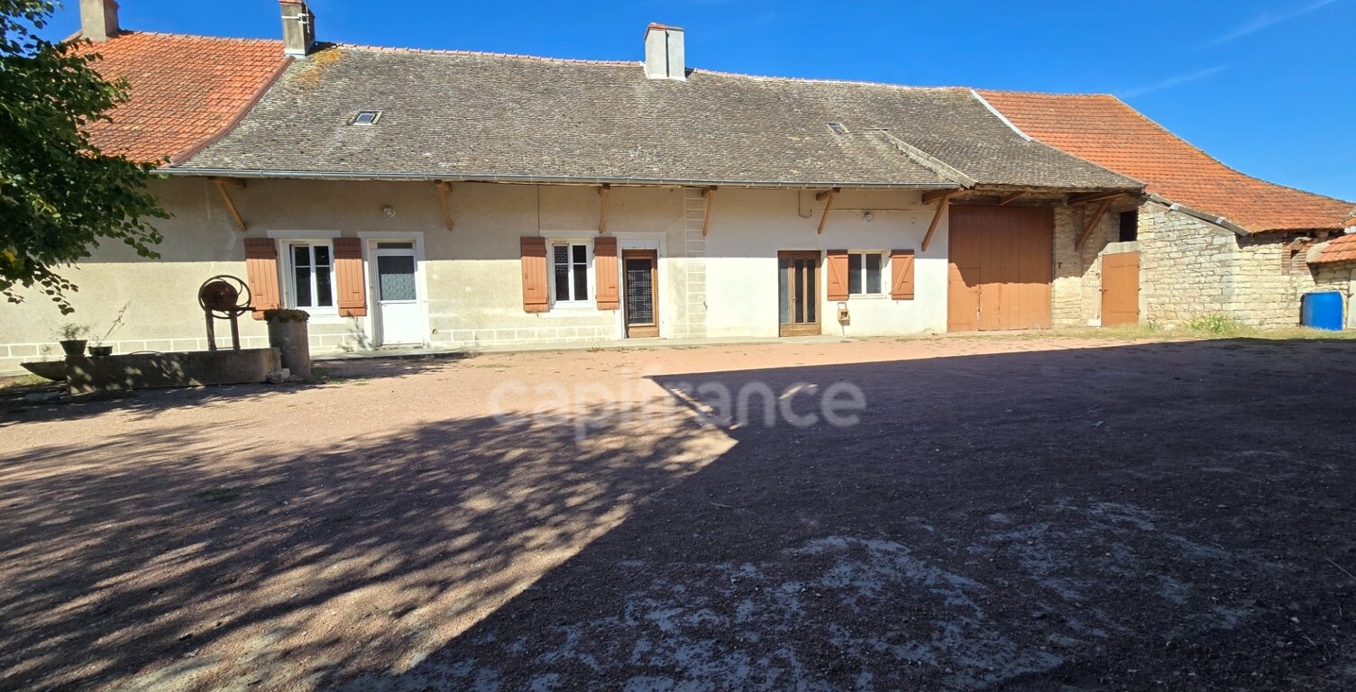 Maison en pierre de 139 m² avec dépendances- terrain de 2308 m² - Proche de Chalon-sur-Saône (Saône et Loire) — photo 1