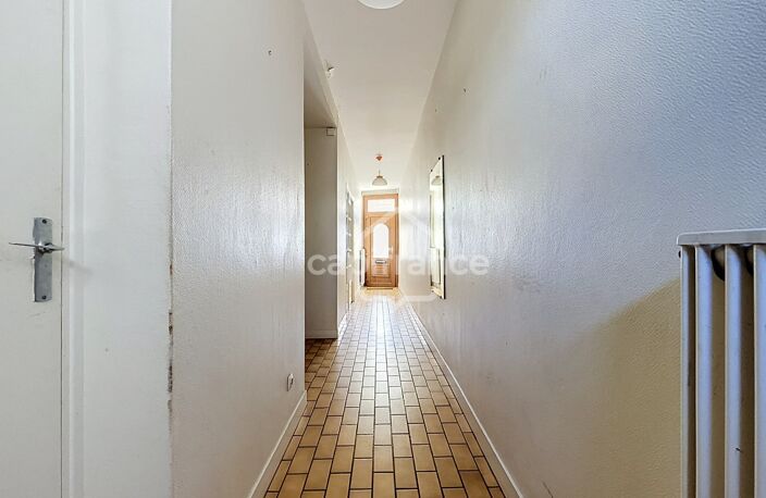 Immeuble de rapport de 142 m2, secteur Grammont — photo 3
