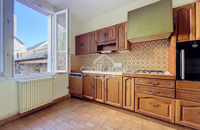 Immeuble de rapport de 142 m2, secteur Grammont — photo 4