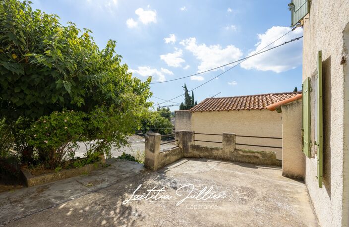Lascours – Maison de village T4 avec jardin, terrasse et stationnement — photo 3