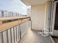 Appartement 2 pièces lumineux avec loggia, balcon, cave et parking proche gare — photo 2