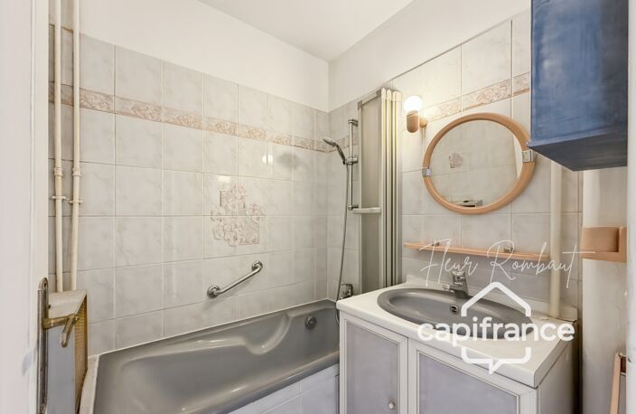 Appartement 2 pièces lumineux avec loggia, balcon, cave et parking proche gare — photo 5