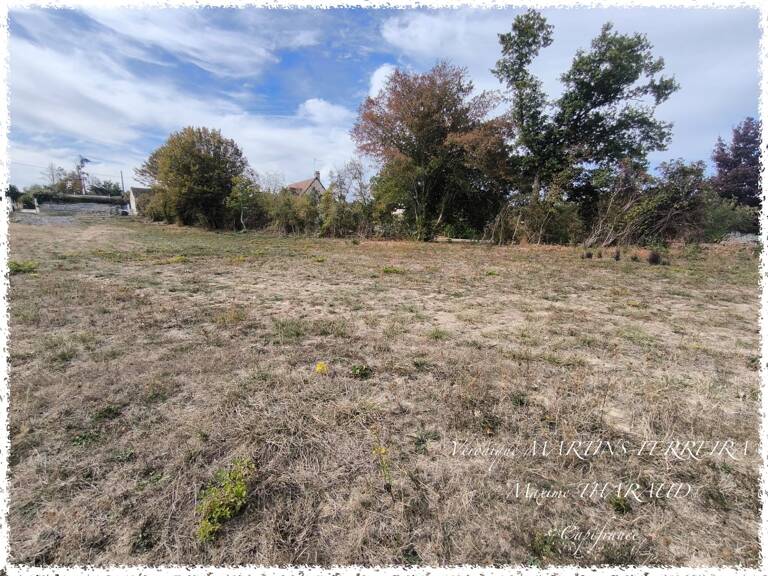 TERRAIN DE 1 373 M² – PREUILLY (18120) — photo 1