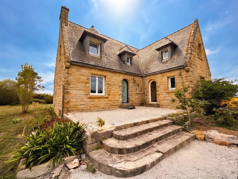 Charme Néo-Breton et Nature : Maison Familiale de 5 Chambres sur 8 000 m² — photo 1
