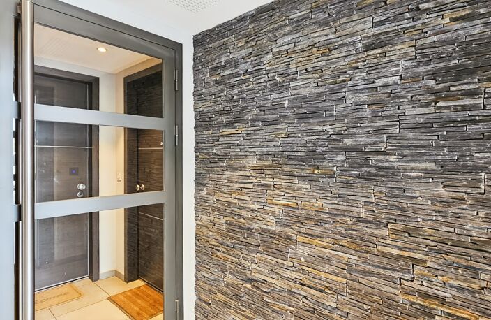 LES OLLIERES Appartement 3P 67m² dernier étage avec Garage et parking privé — photo 2