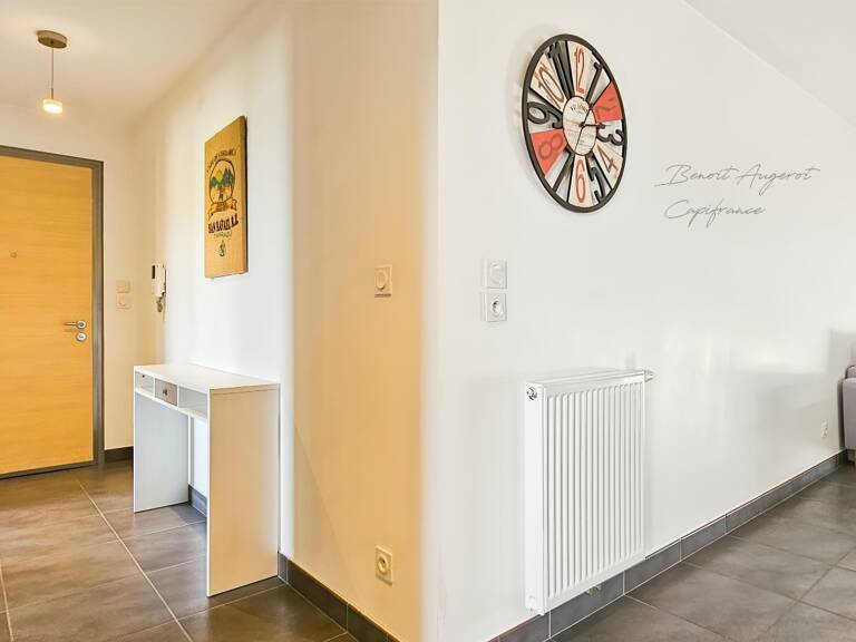 LES OLLIERES Appartement 3P 67m² dernier étage avec Garage et parking privé — photo 1