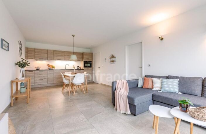Appartement T3 de 68m² en rez de jardin -  BRENTHONNE (74) — photo 2