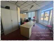 BUREAUX AVEC GARAGE, COUR ET POTENTIEL DE CRÉATION D’UN LOGEMENT – MEHUN-SUR-YÈVRE — photo 2