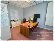 BUREAUX AVEC GARAGE, COUR ET POTENTIEL DE CRÉATION D’UN LOGEMENT – MEHUN-SUR-YÈVRE — photo 3