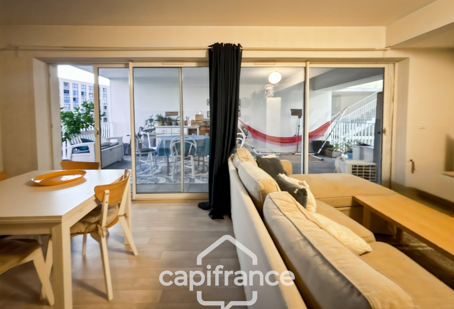 BÈGLES proche BORDEAUX – T3 RÉCENT AVEC LOGGIA, PARKING ET TRAM À PROXIMITÉ — photo 1