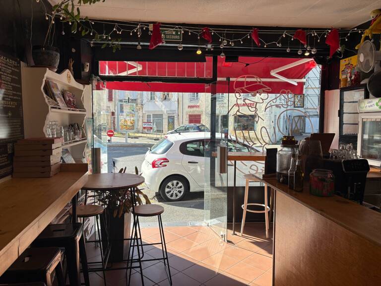 PIZZERIA À VENDRE – BAYONNE SAINT-ESPRIT – EMPLACEMENT D’ANGLE — photo 1