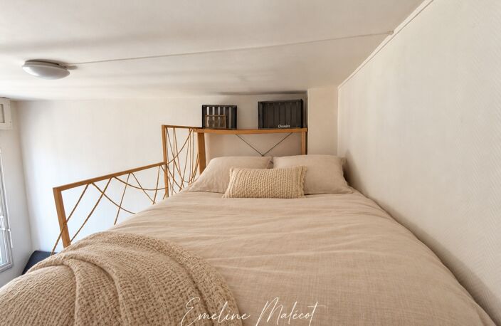 BORDEAUX SAINT-GENÈS / VICTOIRE – STUDIO RÉNOVÉ AVEC ESPACE NUIT EN MEZZANINE – VENDU MEUBLÉ — photo 4