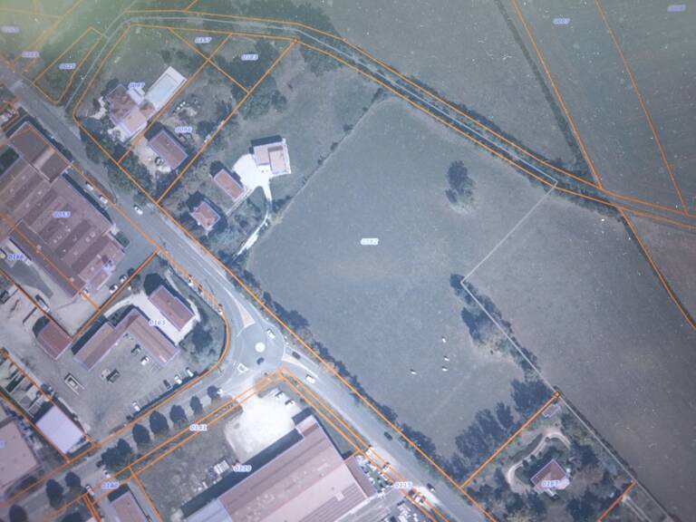 Terrain bâtissable à vendre de 3320 m2                SEMUR EN AUXOIS (21) — photo 1