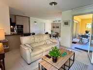 Appartement à vendre 4 pièces HYERES (83) - Plain pied - 2 parkings - 2 terrasses — photo 2