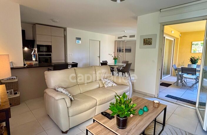 Appartement à vendre 4 pièces HYERES (83) - Plain pied - 2 parkings - 2 terrasses — photo 2