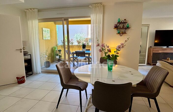 Appartement à vendre 4 pièces HYERES (83) - Plain pied - 2 parkings - 2 terrasses — photo 4
