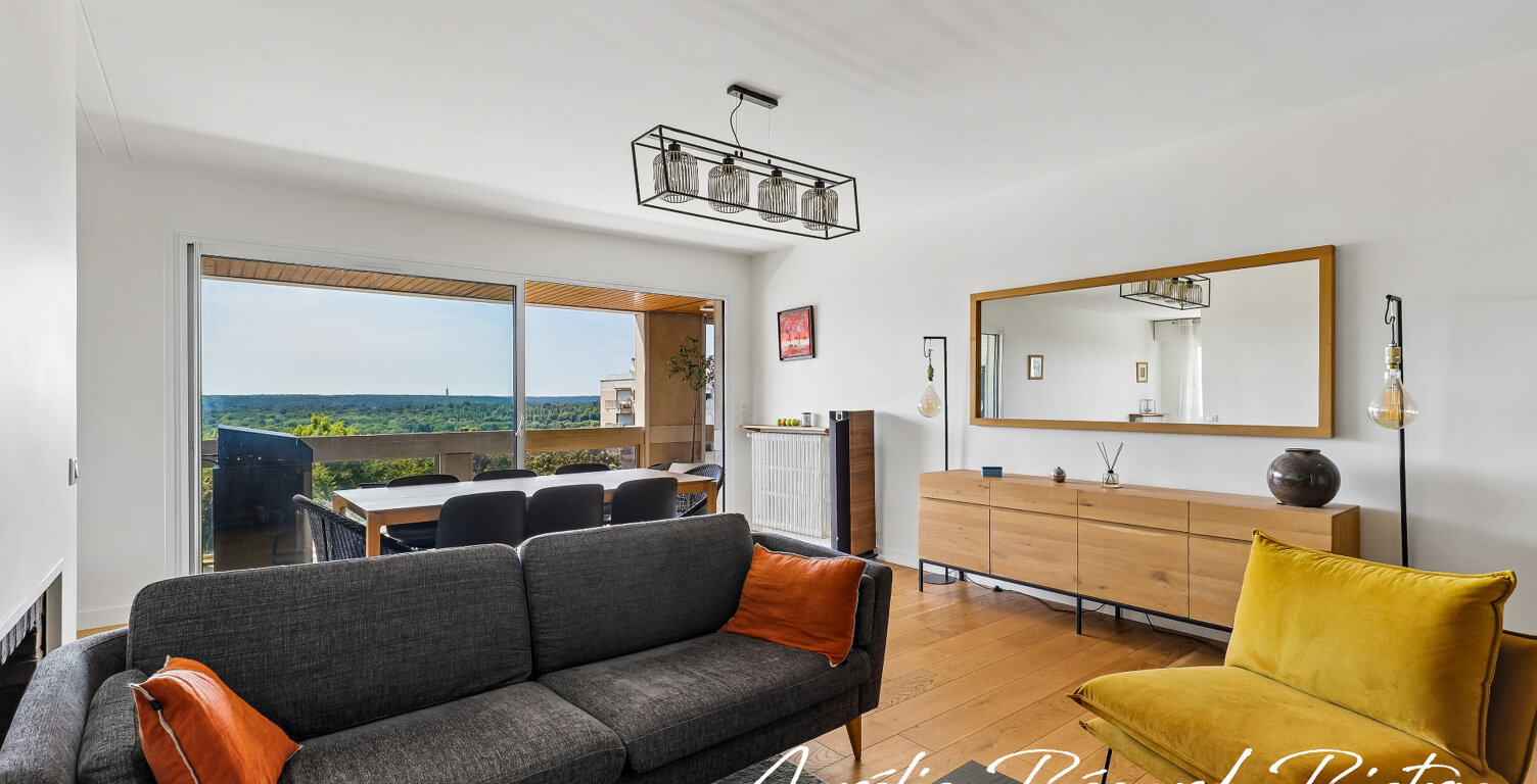 Dernier étage avec vue panoramique et loggia — photo 1
