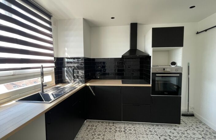 Appartement T3 à vendre, 3 pièces Dernier étage – Balcon – Parking – Cave – Proche gare LES CLAYES SOUS BOIS (78) — photo 3