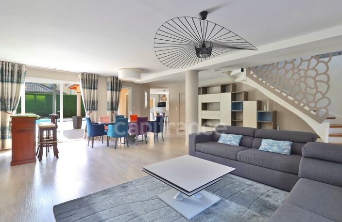 Maison à vendre 6 pièces TASSIN LA DEMI LUNE (69) Bourg — photo 3