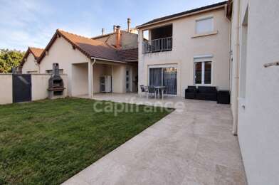 Maison 10 pièces 218000 €