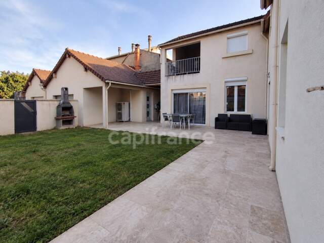 Maison à vendre 10 pièces BRIENON SUR ARMANCON (89) — photo du bien