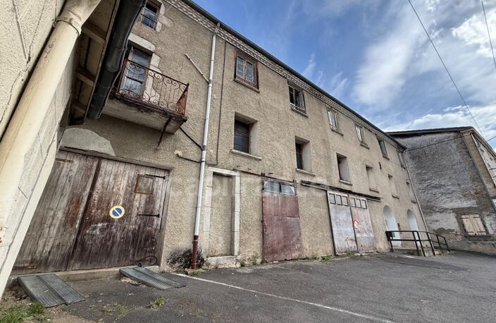 BÂTIMENT DE 420 M2, BUREAUX, 2 GARAGES DE 60 ET 80 M2, CRÉATION PLUSIEURS HABITATIONS, COUR, STATIONNEMENT — photo 4