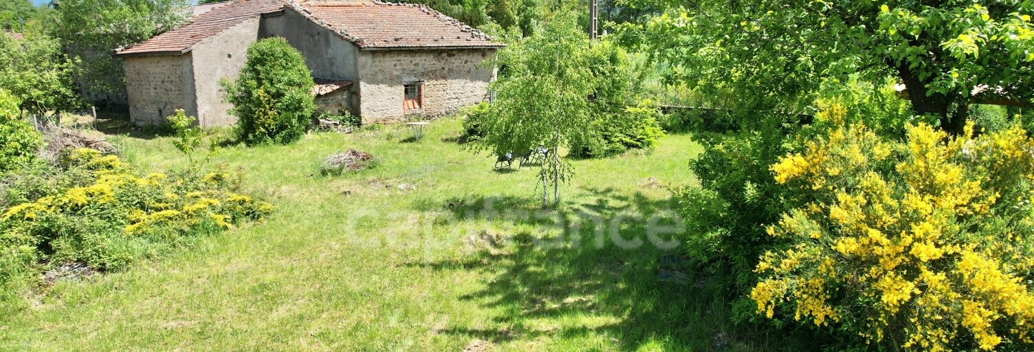 Maison 3 Pièces 100 m² à vendre à Saint-Jean-la-Vêtre (42440)