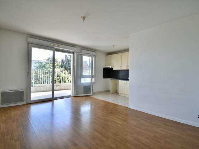 Appartement à vendre 3 pièces PALAISEAU (91), 2 chambres, terrasse, RER à 7 min — photo du bien