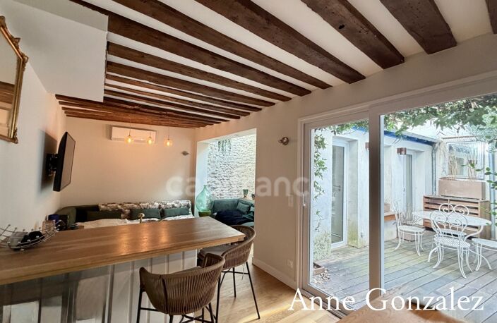 ORLEANS Coeur de ville entre Centre historique et bords de Loire à vendre superbe appartement T4 rénové avec patio intérieur sans vis à vis — photo 2