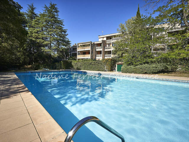 LES HAMEAUX DE LA TORSE – 96 M² EN REZ-DE-JARDIN AVEC TERRASSES - PISCINE - TOUT À PIED — photo du bien