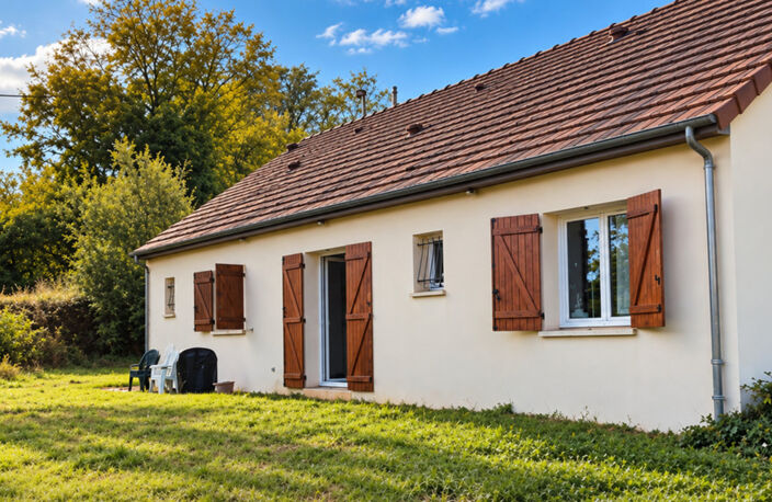 PAVILLON TRADITIONNEL DE PLAIN-PIED – 3 CHAMBRES – JARDIN DE 755 M² CHARITE SUR LOIRE proche NEVERS — photo 2