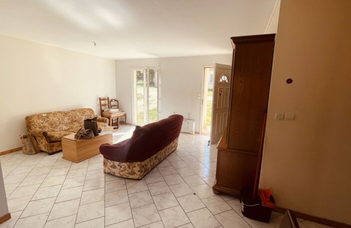 PAVILLON TRADITIONNEL DE PLAIN-PIED – 3 CHAMBRES – JARDIN DE 755 M² CHARITE SUR LOIRE proche NEVERS — photo 3