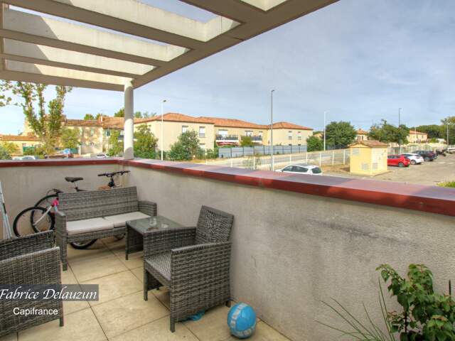 Appartement T3 BIS  pièces SAINT MARTIN DE CRAU (13) — photo du bien