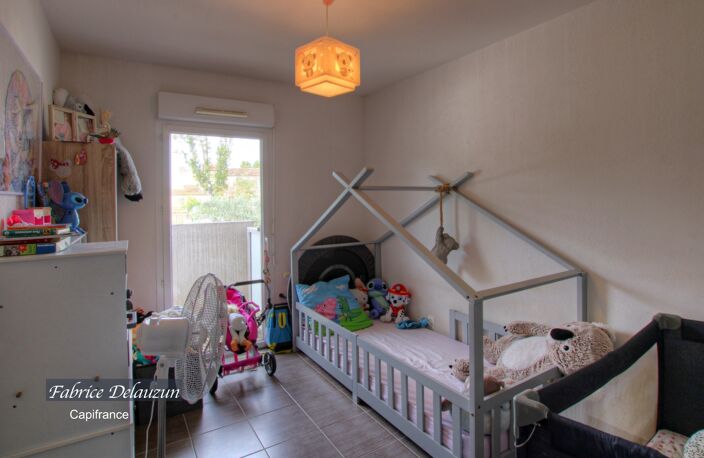 Appartement T3 BIS  pièces SAINT MARTIN DE CRAU (13) — photo 4