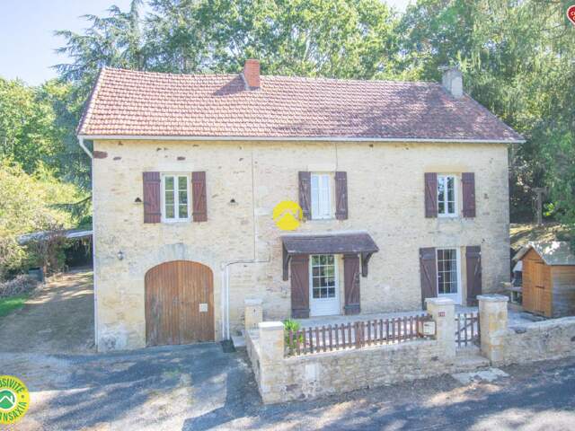 Maison en pierre au bord de Forêt — photo du bien