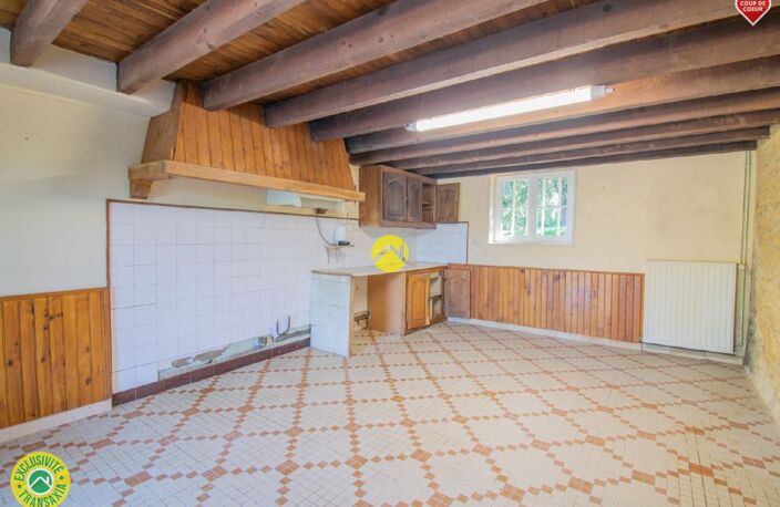 Maison en pierre au bord de Forêt — photo 2