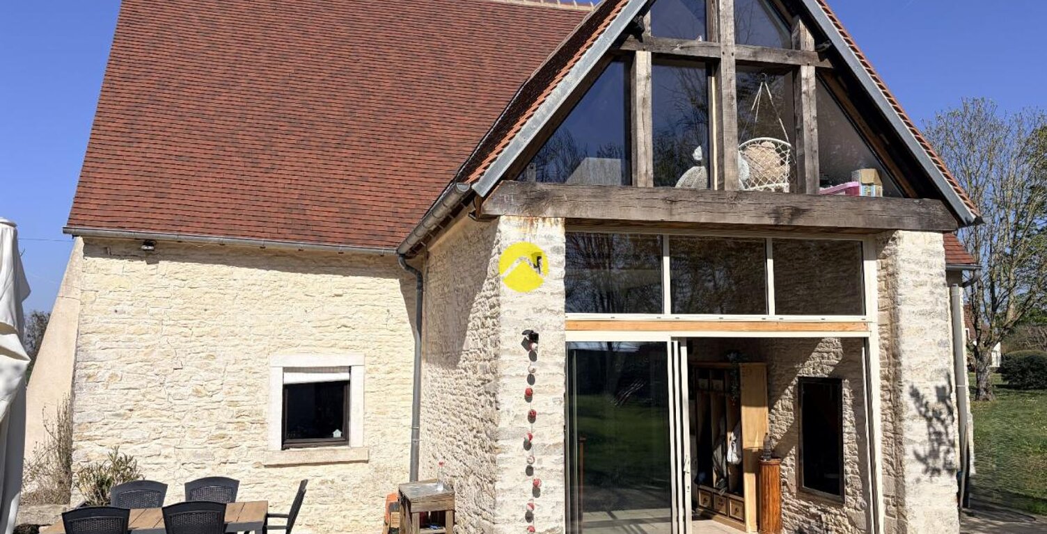 Maison rénovée avec piscine — photo 1