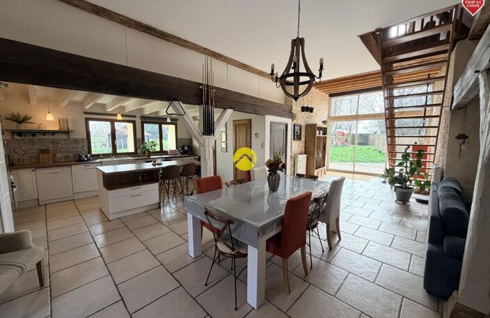 Maison rénovée avec piscine — photo 3
