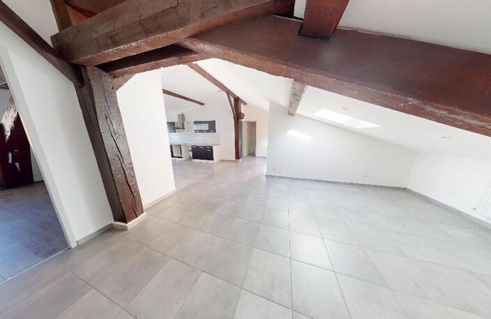 T3 de 70 m² au dernier étage avec terrasse tropézienne - Unieux — photo 2