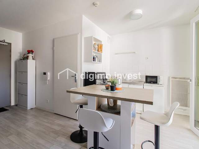 Studio + parking quartier étudiants à Nantes — photo du bien