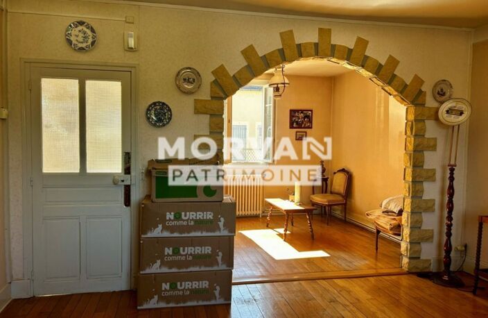 MAISON DE VILLAGE TOUS COMMERCES - GARAGE - GRENIER AMENAGEABLE 95 m2 - COUR ET JARDIN 321 m2 — photo 2